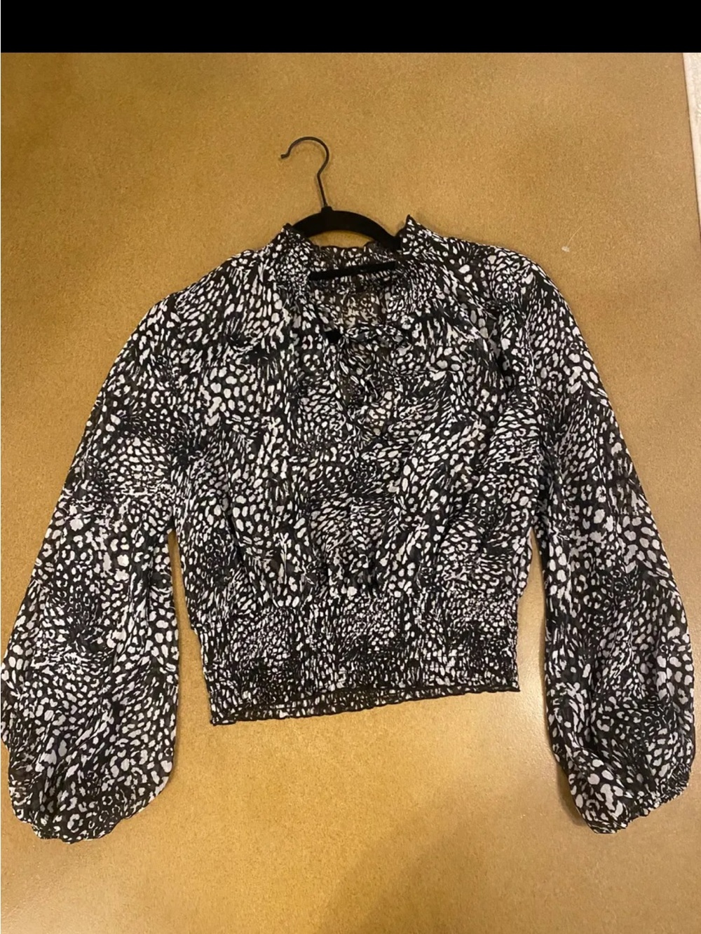 Forever 21 Black and White Printed Smocked Waist Blouse